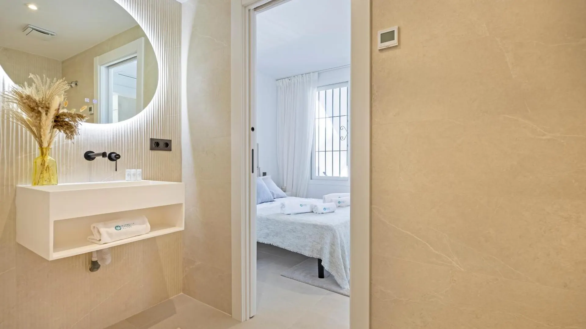 Marbella Banus Suites - Beautiful Modern Flat Sea Views Spain